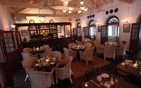 Royal Bar & Hotel